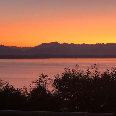 1-Bedroom Seaview Guesthouse On Seattle Luxury Estate With Views Of Olympic Mountains Kültér fotó