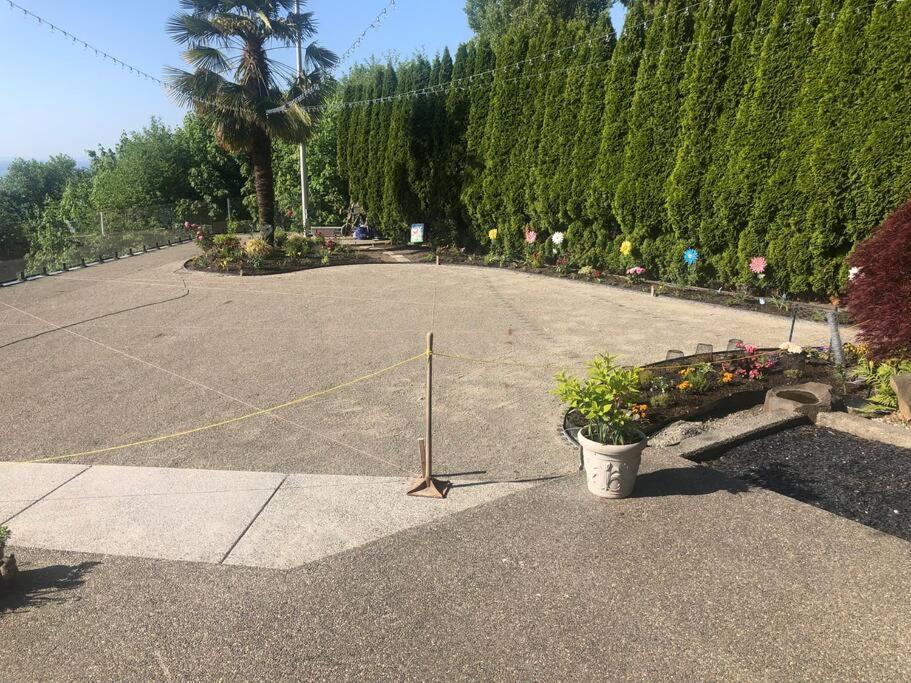 1-Bedroom Seaview Guesthouse On Seattle Luxury Estate With Views Of Olympic Mountains Kültér fotó
