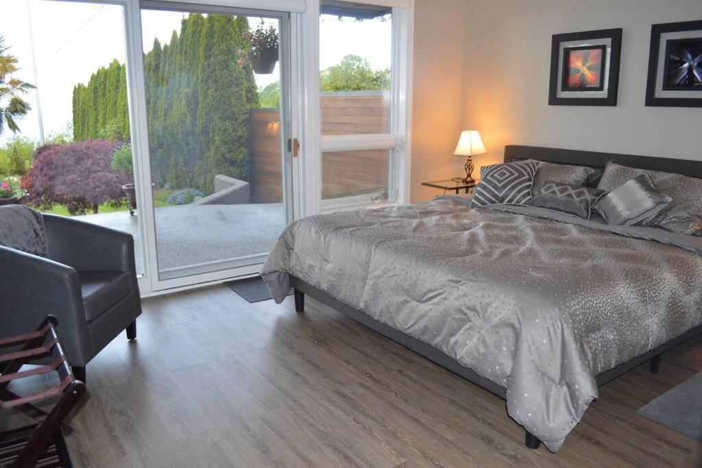 1-Bedroom Seaview Guesthouse On Seattle Luxury Estate With Views Of Olympic Mountains Kültér fotó