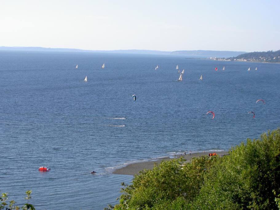 1-Bedroom Seaview Guesthouse On Seattle Luxury Estate With Views Of Olympic Mountains Kültér fotó