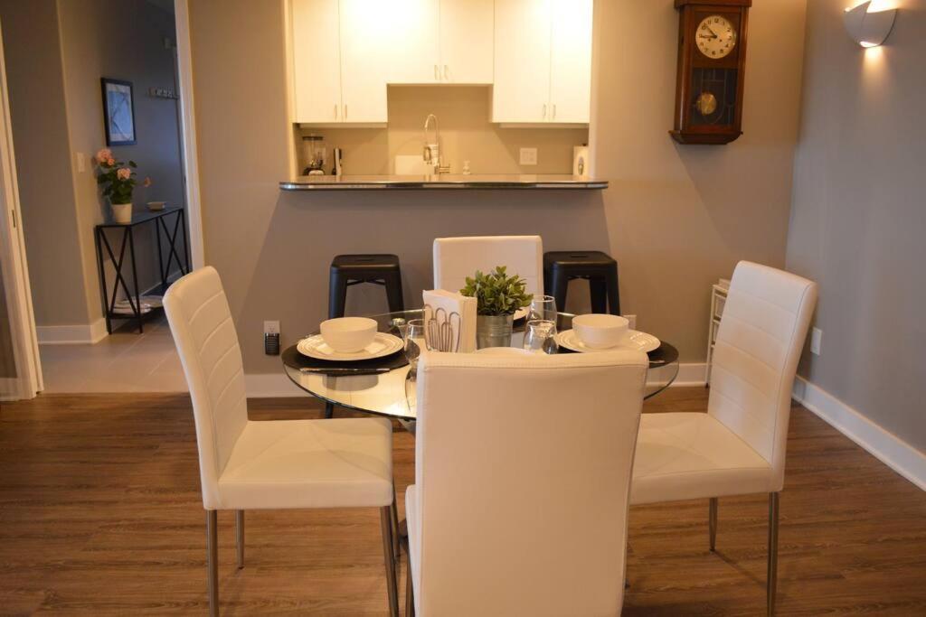 1-Bedroom Seaview Guesthouse On Seattle Luxury Estate With Views Of Olympic Mountains Kültér fotó